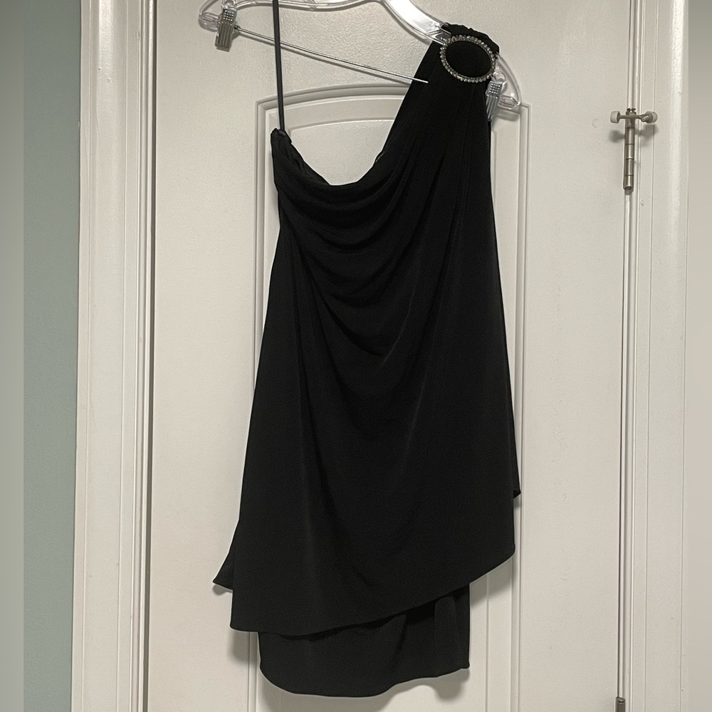 Black cocktail dress asymmetrical shoulder detail size 10- short